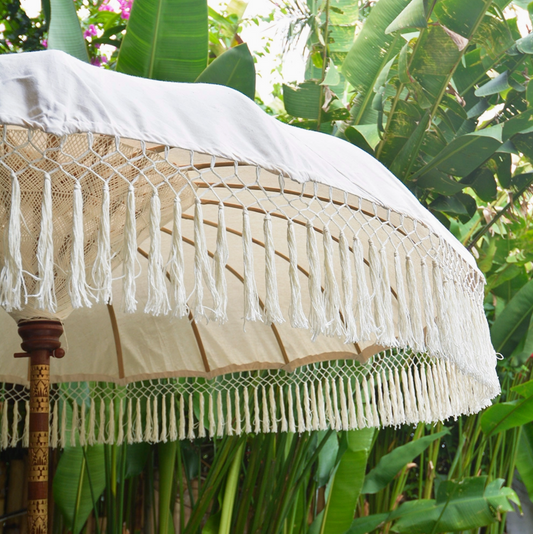 Parasol balinais